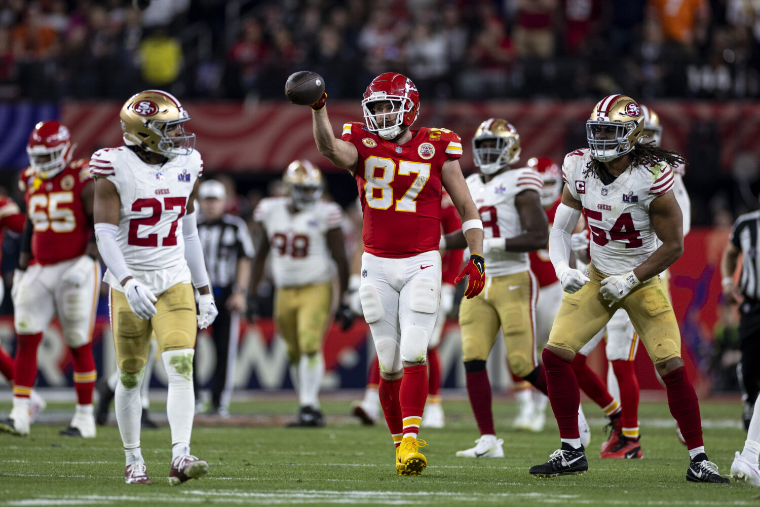 新华全媒+｜2024，回看这份与你我相关的“健康大礼包”.