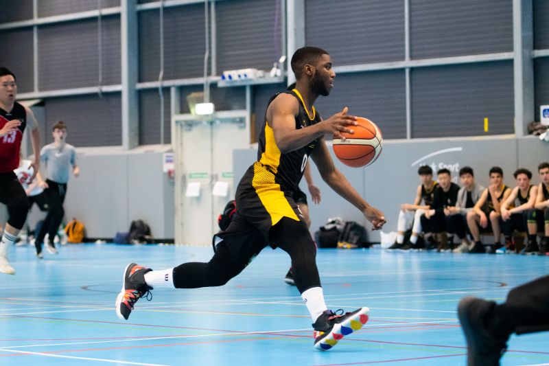 攻防两端的 攻防两端的